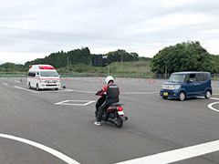 緊急自動車等運転士研修の写真