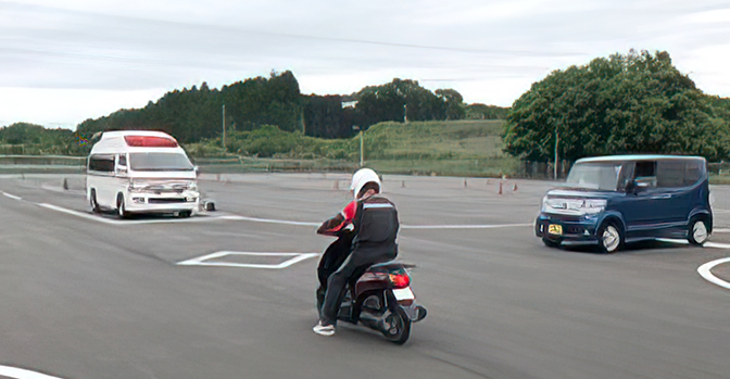 「緊急自動車等運転士研修」の写真